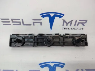 Кронштейн порога задний Tesla Model S 2017