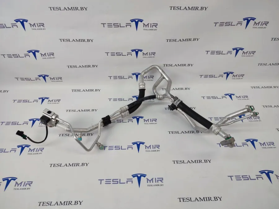 Трубопровод системы кондиционирования (трубки радиатора) Tesla Model S 2017 — фото 1