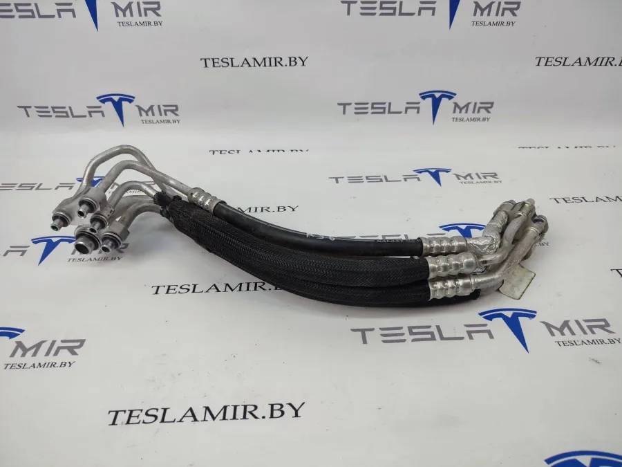 Трубопровод системы кондиционирования (трубки радиатора) Tesla Model Y 2021 — фото 1