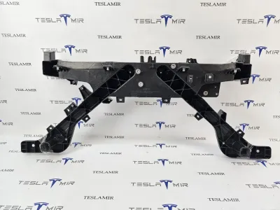 Передняя панель (телевизор) Tesla Model Y 2025