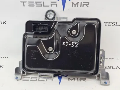 Блок управления BCM (бортовой сети) (Body Control Module) Боди Tesla Model Y 2025