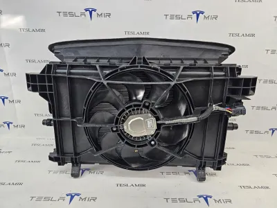 Кассета радиаторов Tesla Model Y 2025 — фото 4