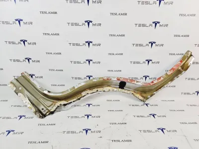 Часть кузова (вырезанный элемент) Tesla Model X 2018 — фото 5