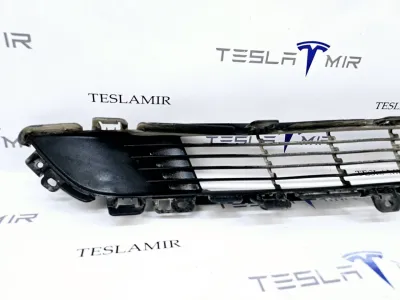Решетка гриль декоративная основного радиатора (передний бампер) Tesla Model Y 2022 — фото 2