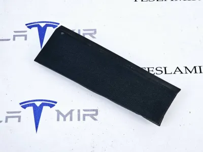 Пластик салона Tesla Model 3 2022